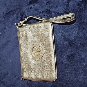 Silver Michael kors wristlet. Perfect condition.